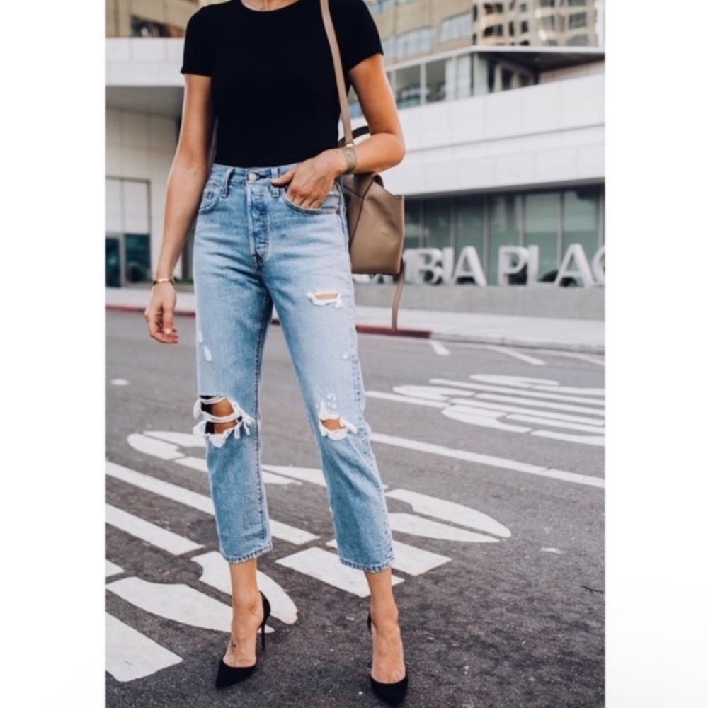 Levi’s Wedgie Ripped Straight Leg Jeans